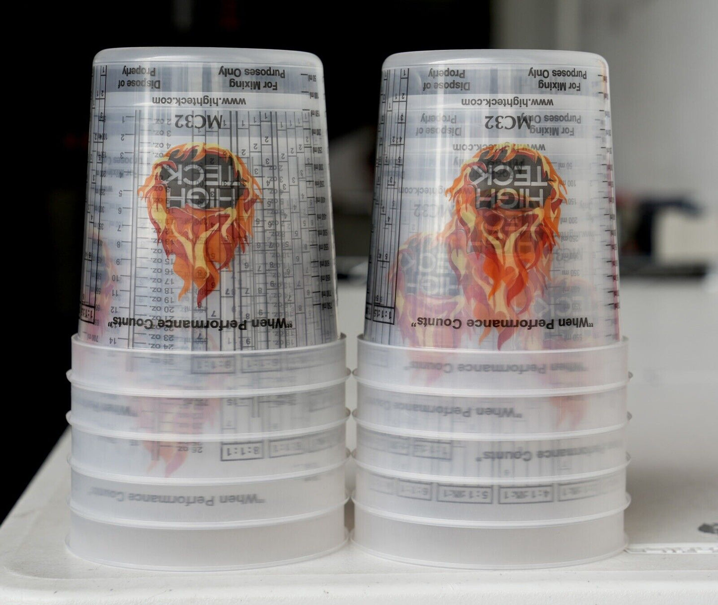 High Teck 10 32oz Quart Plastic Paint Mixing Cups